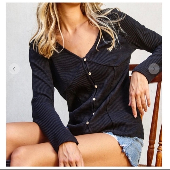 Black Bottom Rib Long Sleeve - Picture 2 of 3